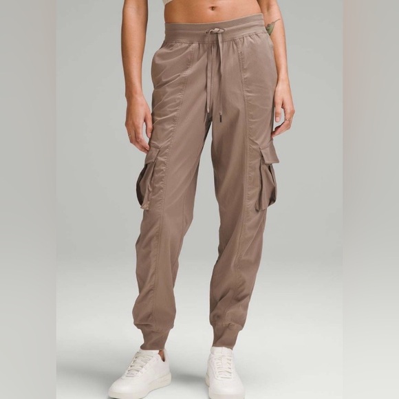 lululemon athletica Pants - Lululemon Dance Small Studio Pants Relaxed Fit Mid Rise Cargo Jogger Taupetastic